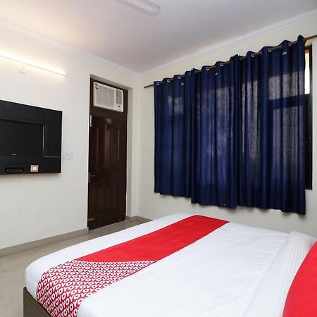 Oyo Flagship 28755 Hotel 9 Palm Rajpur Exterior photo