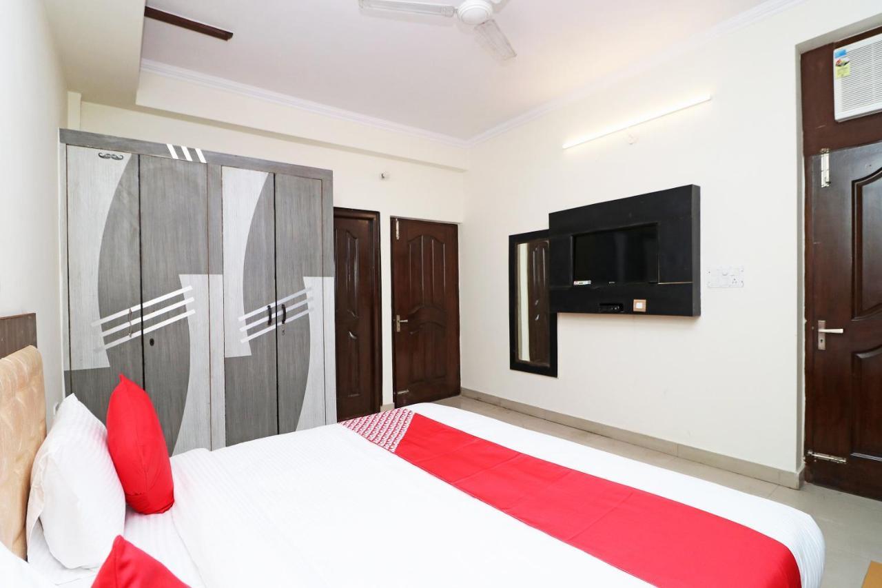 Oyo Flagship 28755 Hotel 9 Palm Rajpur Exterior photo